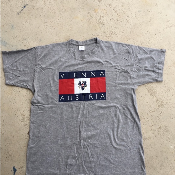 XL Austria Vienna gift shop bar logo T-shirt - Picture 2 of 4